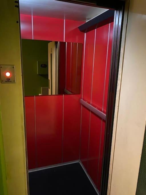 Studio Center Porto Luaran gambar